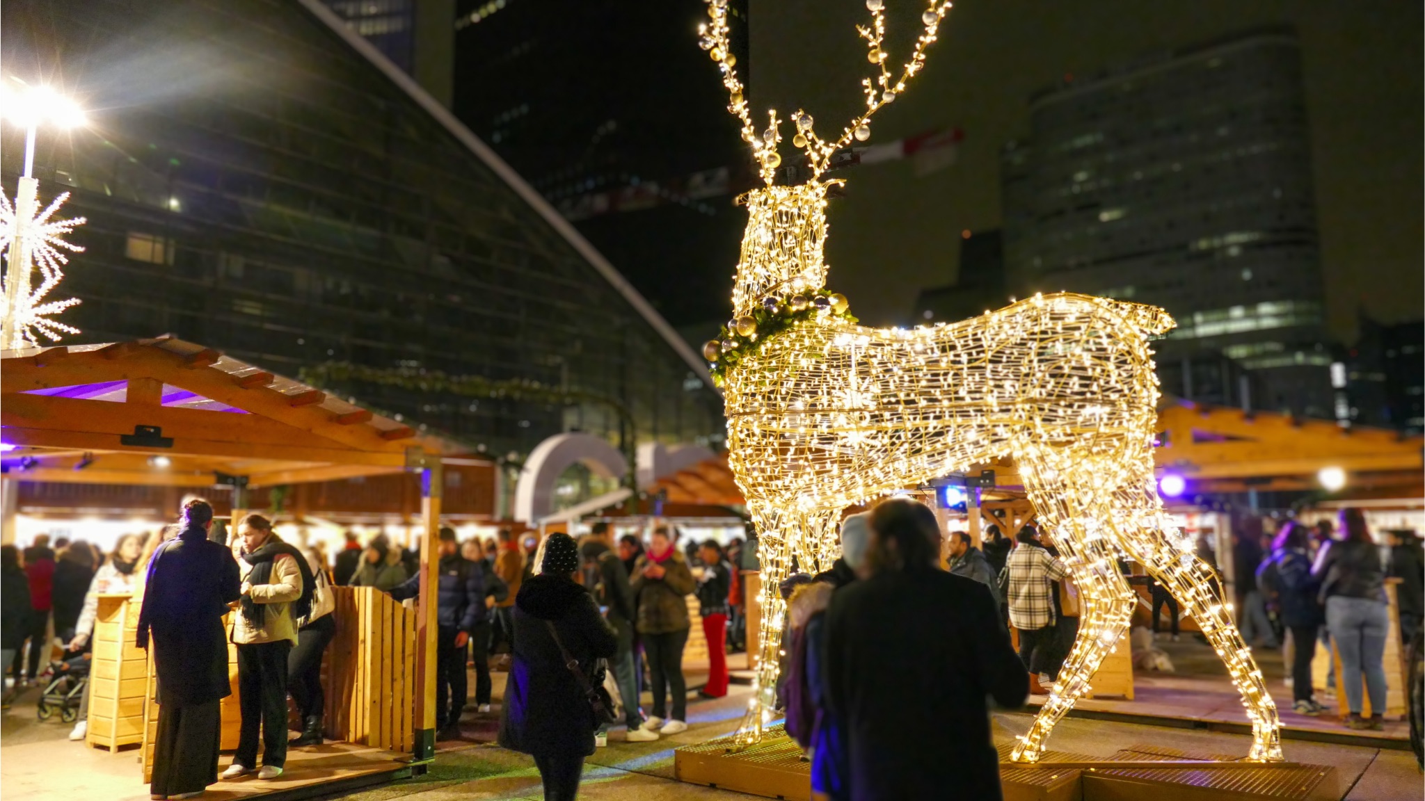 Se rendre sur le marché de Noël Paris La Défense