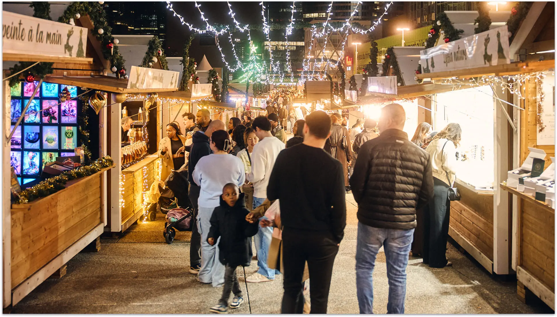 Vignette aftermovie marché de Paris Noël La Défense