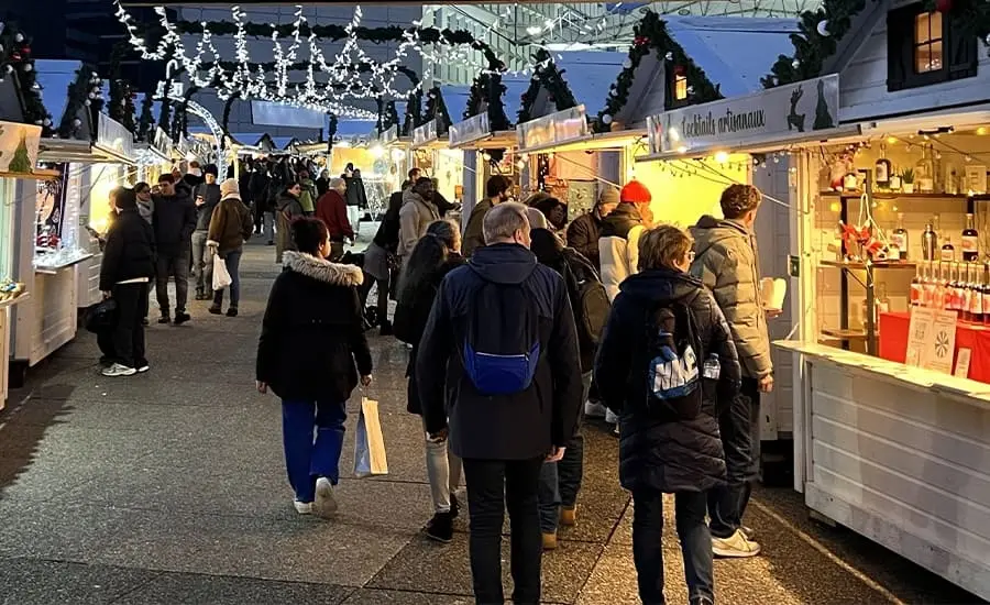 Stands chalet exposant marché de Noël